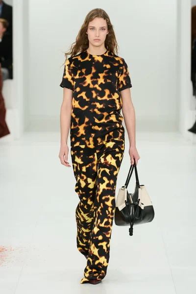 Look 8